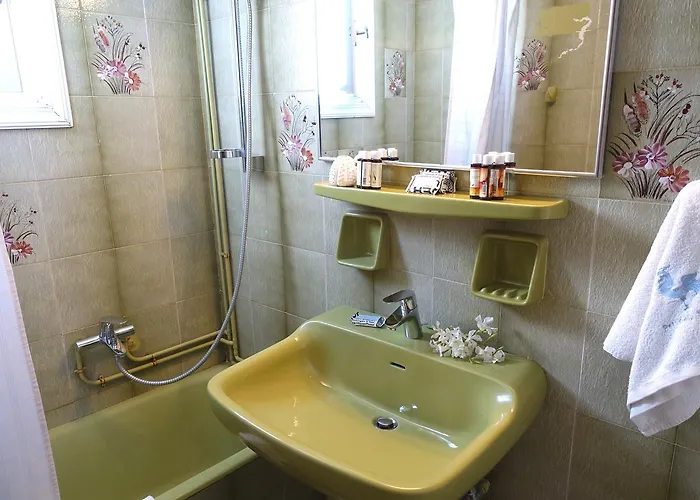 Le Coq * Mykonos Town