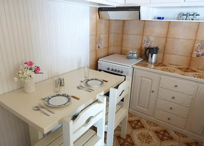 Le Coq * Mykonos Town